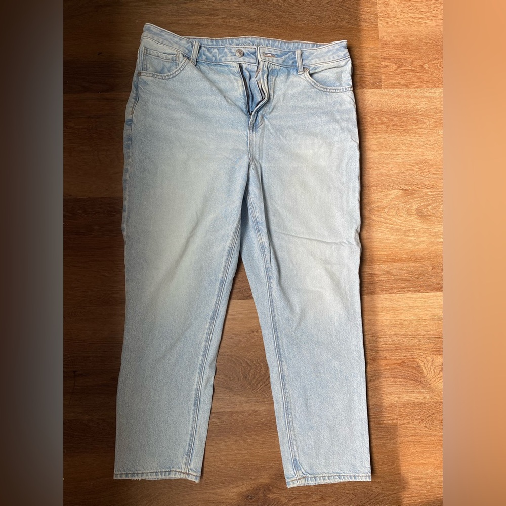 American Eagle Mom Jeans